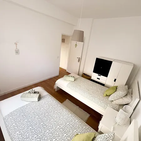Benamar House * Картейра