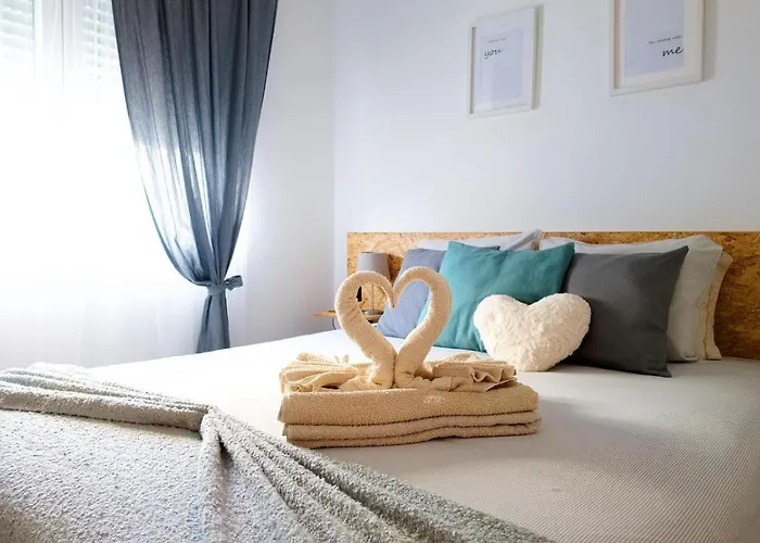 Benamar House Apartment